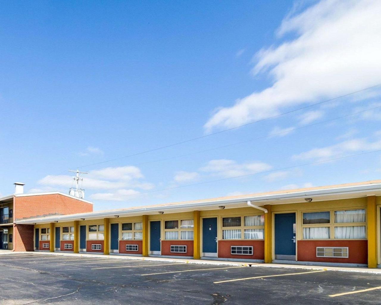 Econo Lodge Topeka Exterior foto